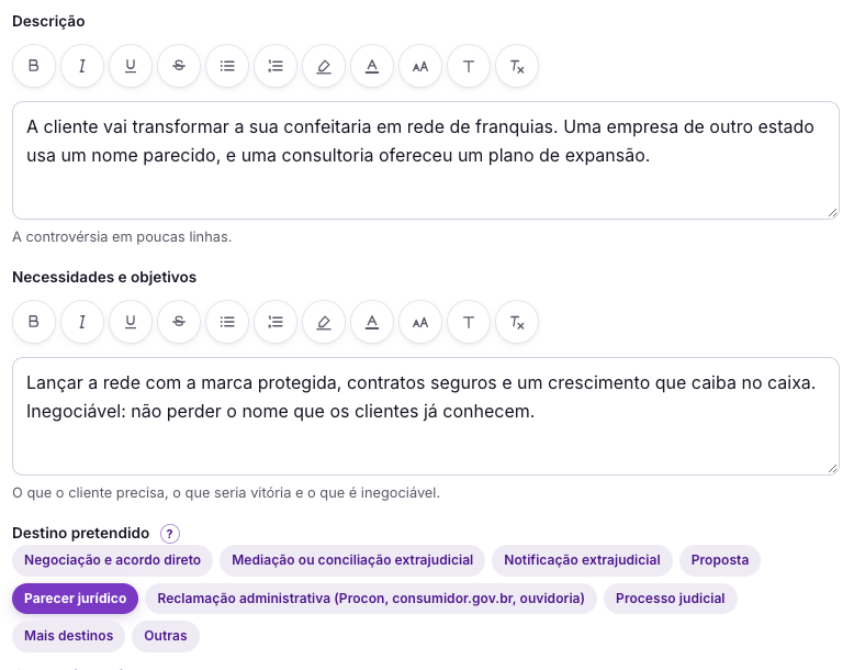 Tela do Direitivo com o cadastro de uma estratégia inventada, o lançamento de uma rede de franquias, com a situação, os objetivos e o destino escolhido entre vários possíveis.